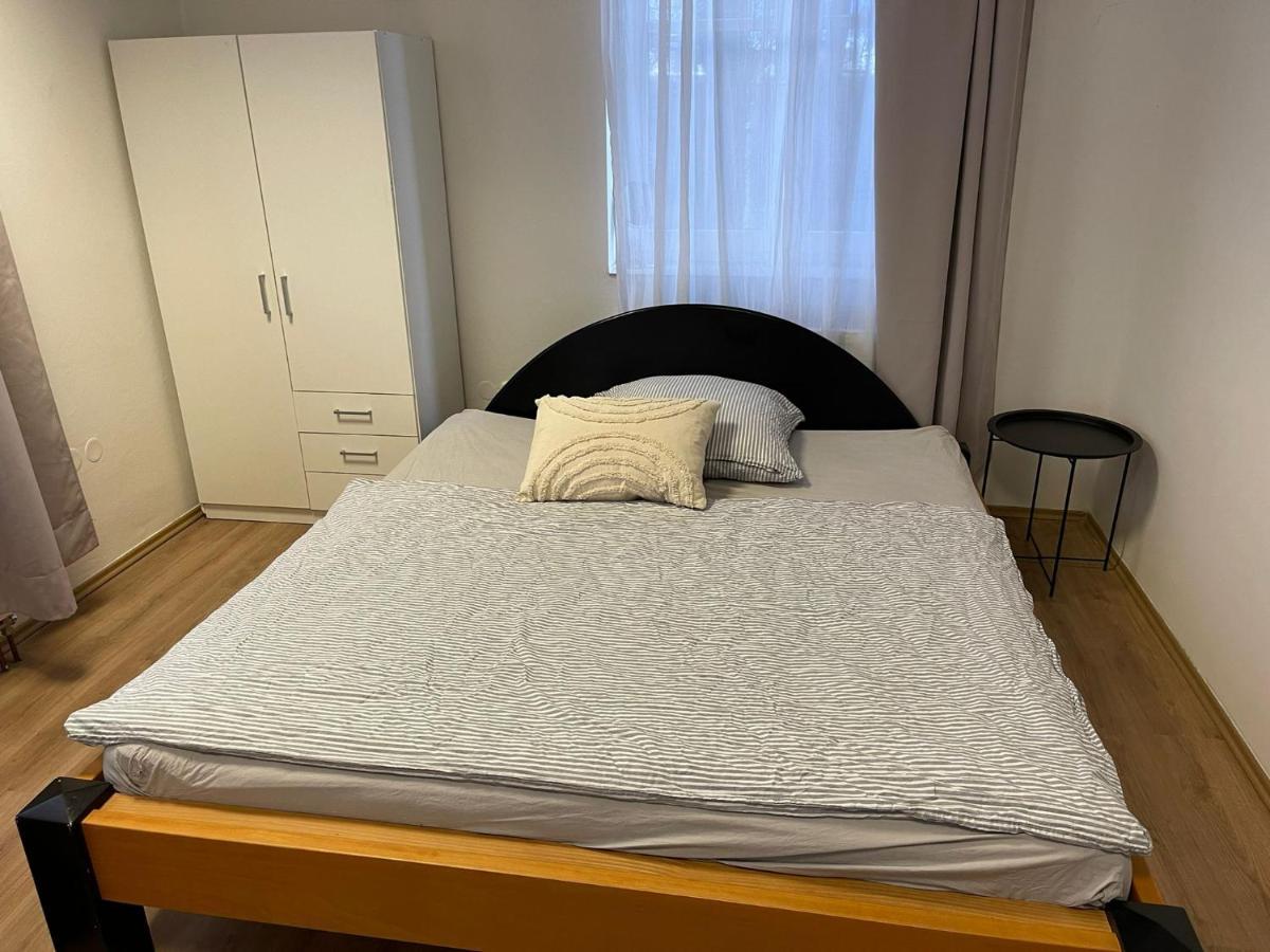 Apartment Space Close To Metro Palmovka Prag